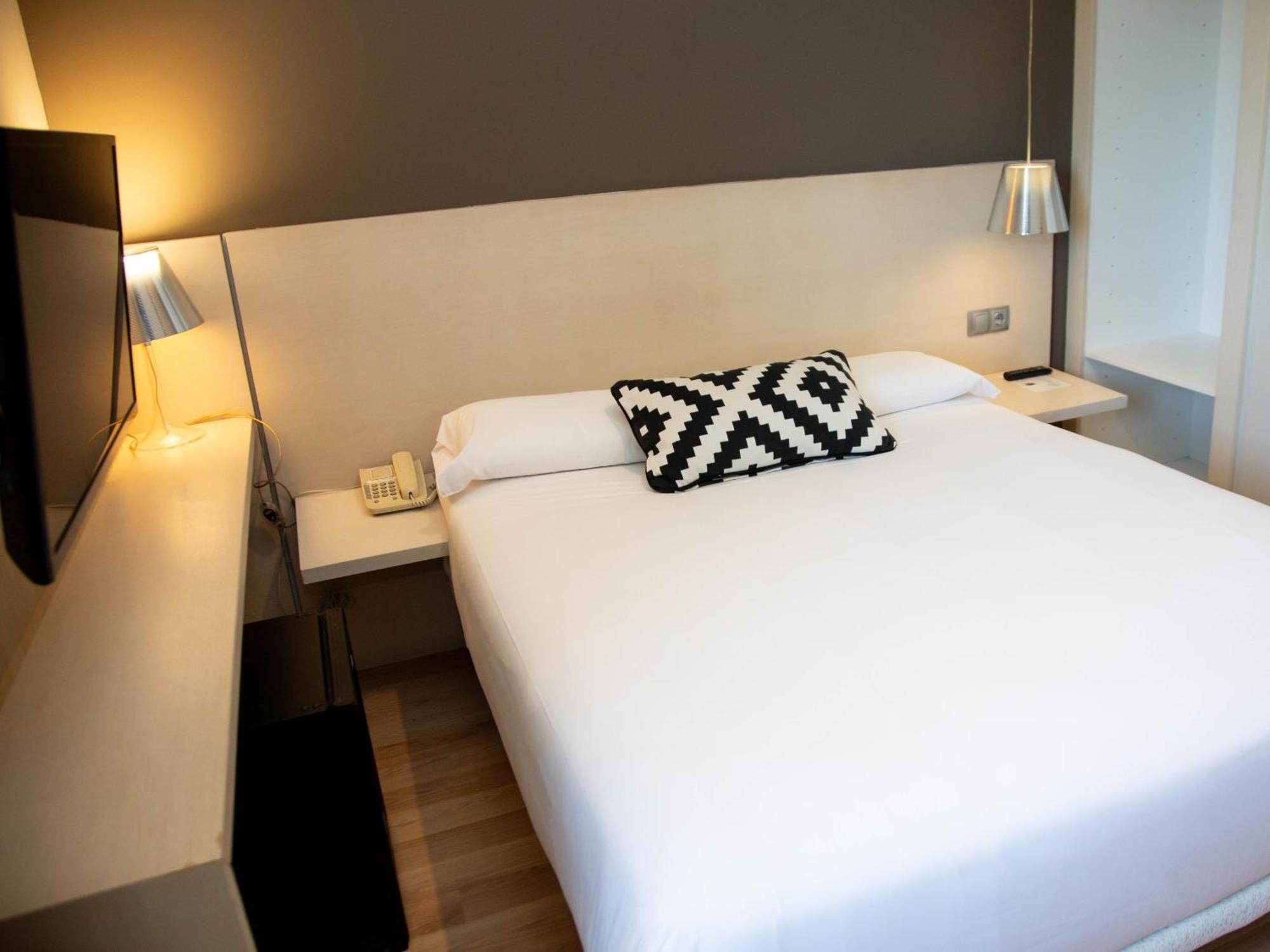 Hotel Restaurante Cadosa Soria Ngoại thất bức ảnh
