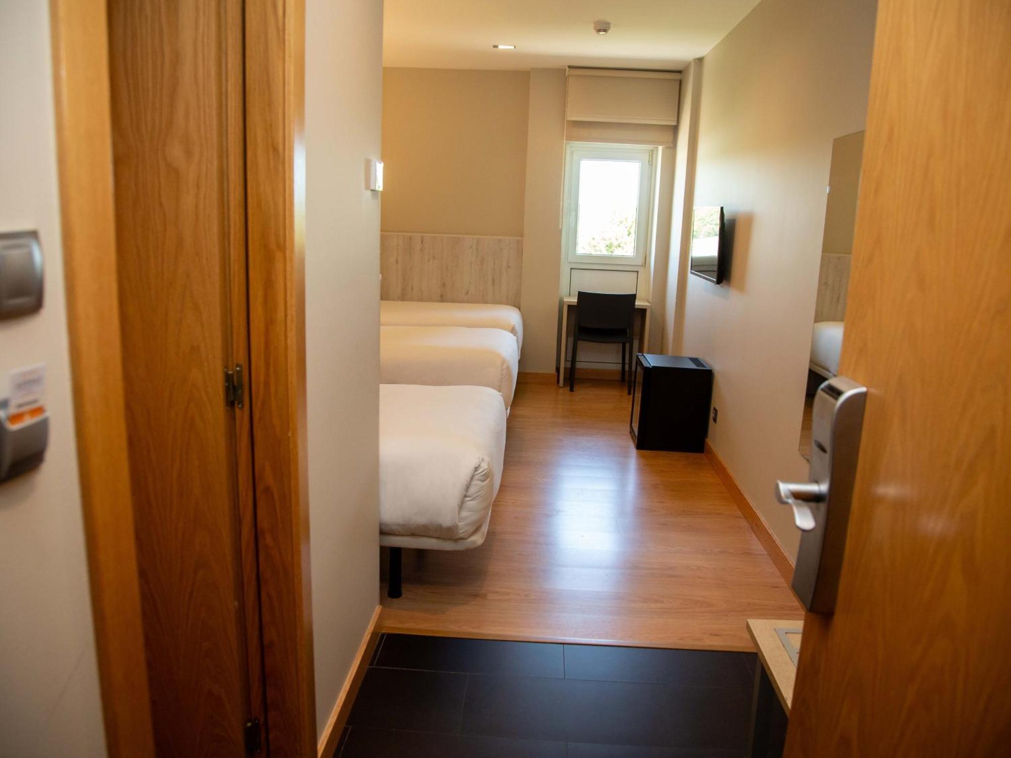 Hotel Restaurante Cadosa Soria Ngoại thất bức ảnh